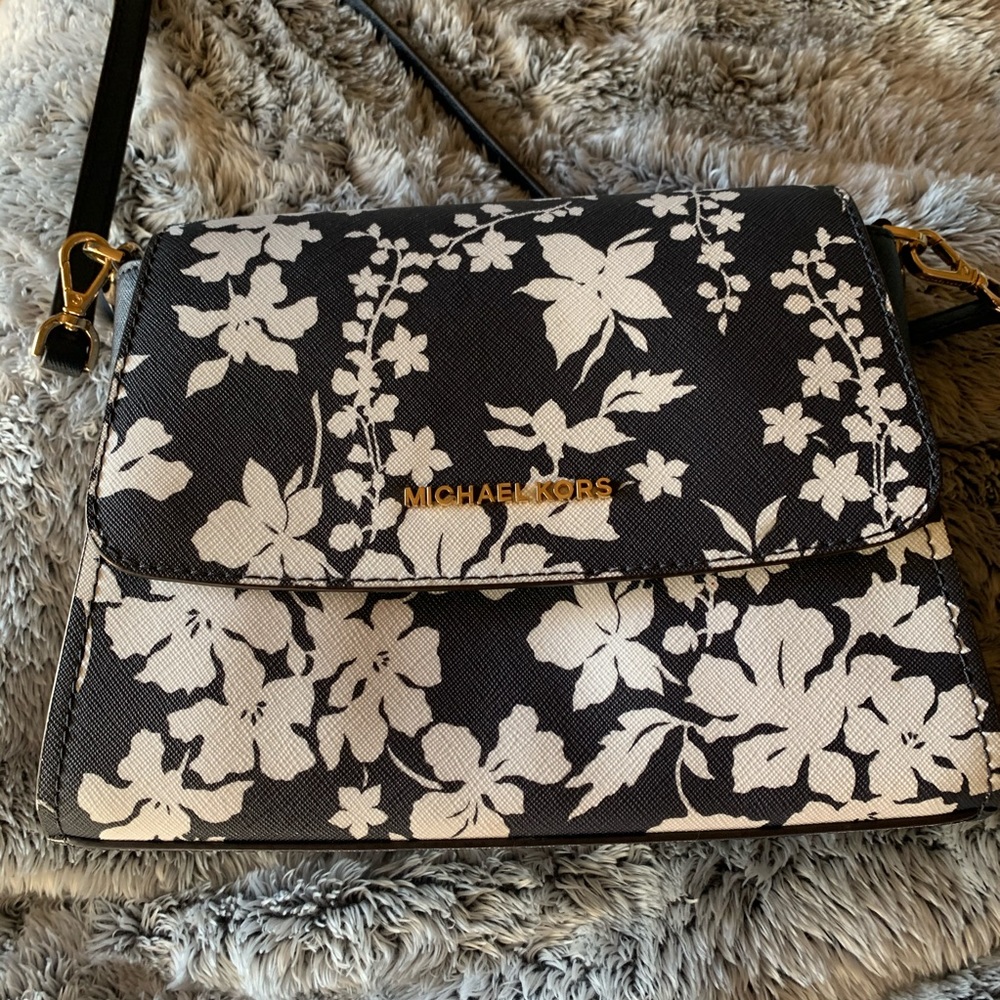 Brand new mini Michael kors purse
